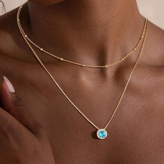 Damen Halskette mit funkelndem Zirkonia-Anhänger und doppeltem Kettendesign Shop Nory