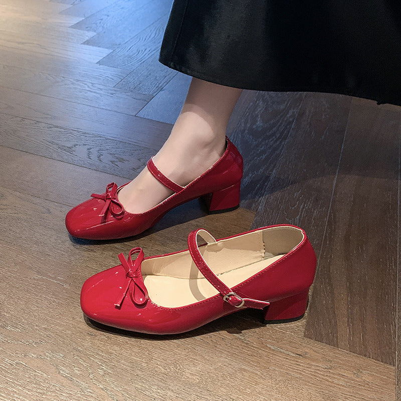 Damen Ballerinas mit praktischem Riemchen und modischem Glanzverschluss