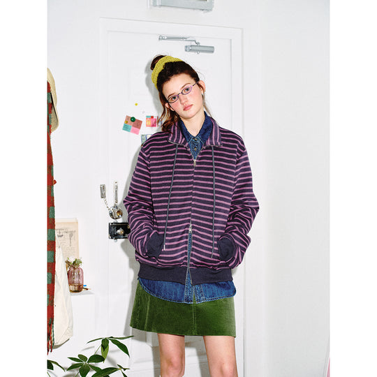 Damen Gestreifte Sweatjacke im Boxy‑Cut mit hohem Stehkragen, Zwei-Wege-Reißverschluss und Kängurutasche Shop Nory