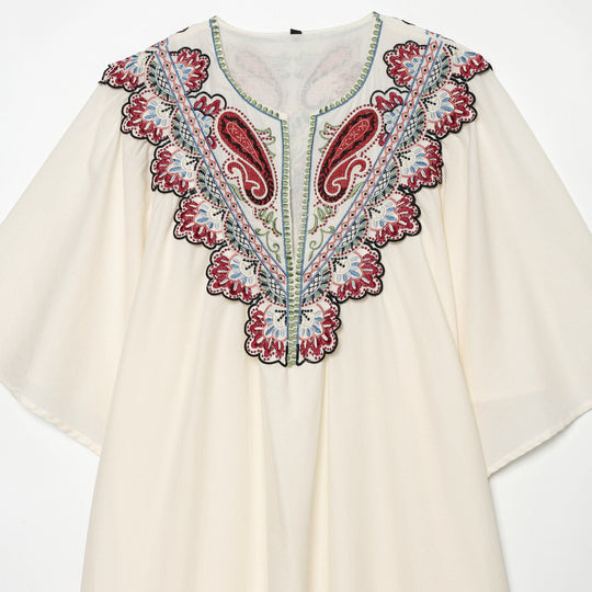 Damen Besticktes Kaftankleid mit V-Ausschnitt und weiten Fledermausärmeln Shop Nory