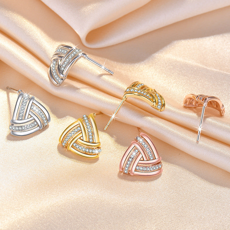 Damen Ohrringe mit elegantem, dreidimensionalem Design und funkelnden Zirkonia Shop Nory