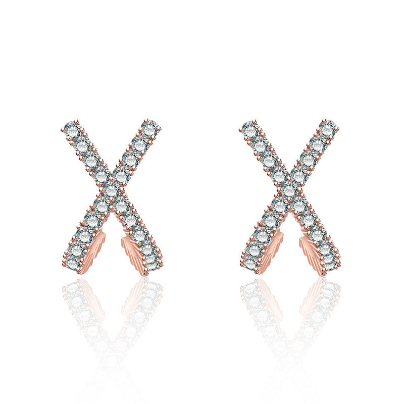 Damen Funkelnde Ohrstecker mit X-Design und Zirkonia-Akzenten Shop Nory