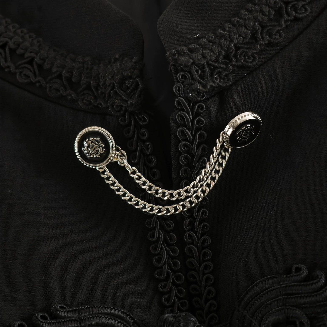 Damen Taillierte Kurzjacke im Habsburger inspirierten Militärstil mit Kordelverschluss Shop Nory