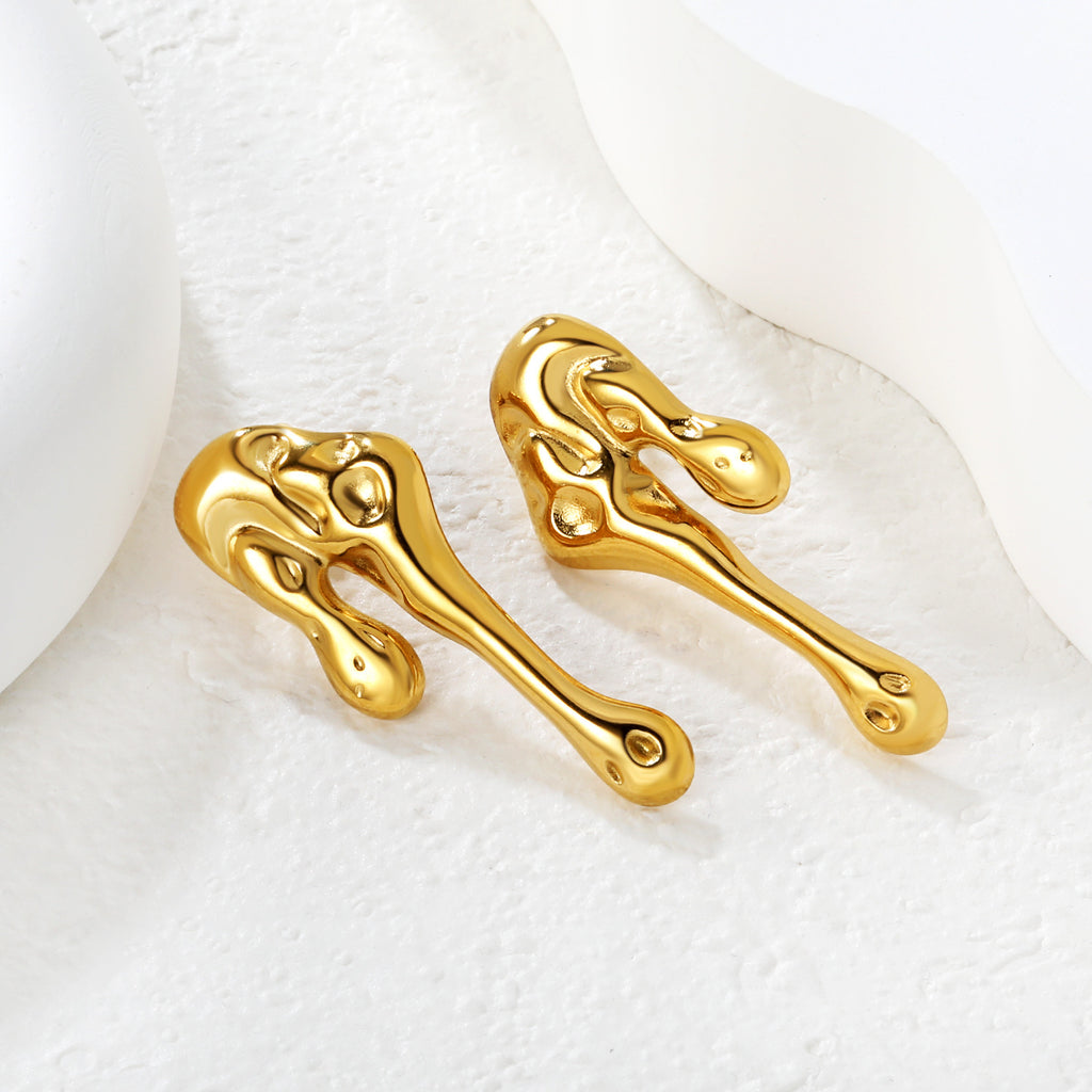 Damen moderne Ohrstecker aus goldplattiertem Edelstahl mit geschwungenem Design Shop Nory