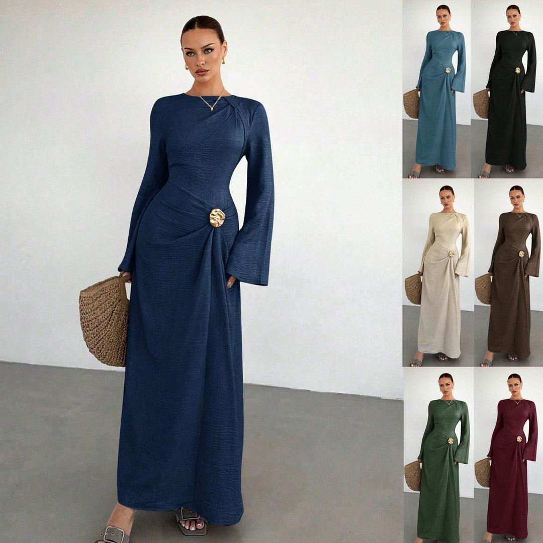 Damen Maxikleid mit Drapierter Taille, langen Glockenärmeln und Zierbrosche Shop Nory