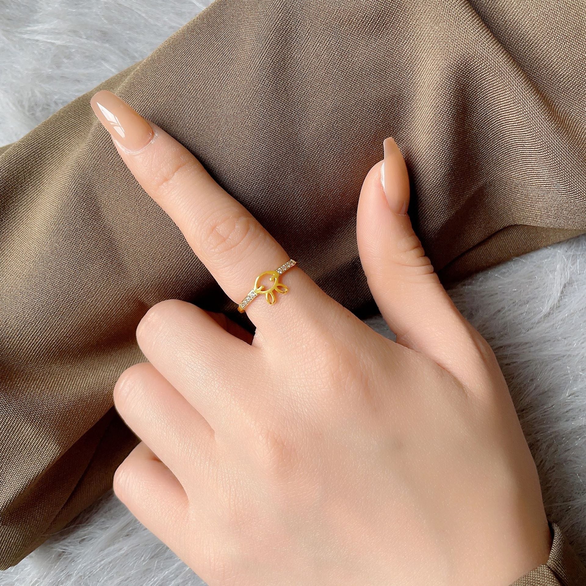 Damen eleganter und funkelnder Ring mit floralem Design Shop Nory