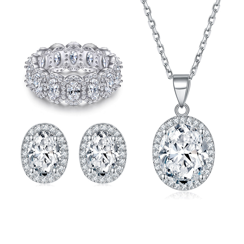 Damen Verlobungsring mit quadratischer Diamantfassung und funkelndem Zirkonia-Besatz Shop Nory