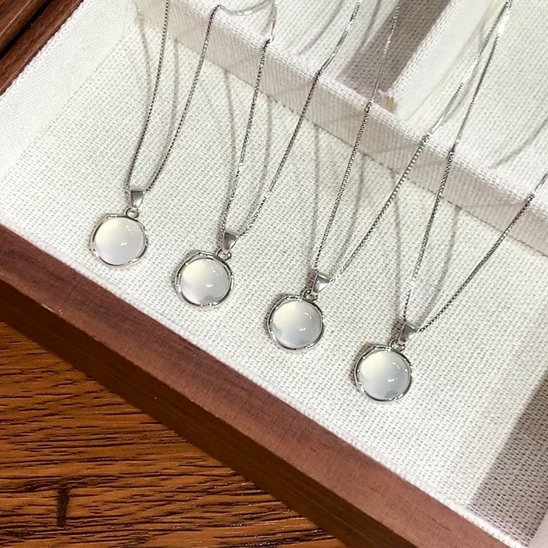 Damen Kette mit hochwertigem, rundem Anhänger aus klarem Kristall Shop Nory