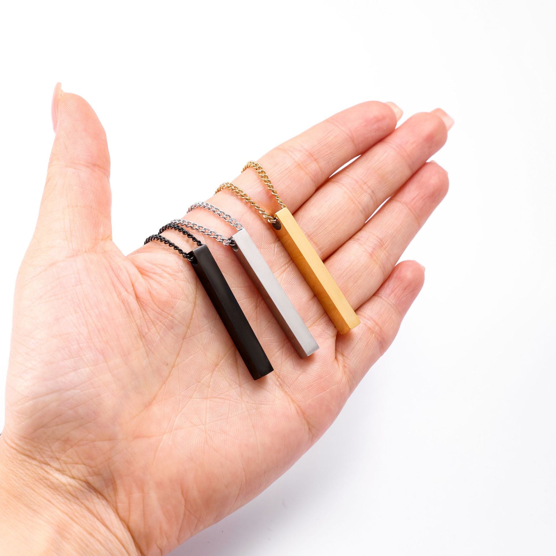 Damen Kettenanhänger mit modernem minimalistischen Design Shop Nory