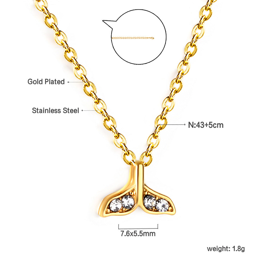 Damen Halskette mit liebevollem Herzmotiv aus goldplattiertem Edelstahl und funkelnden Zirkonia Shop Nory