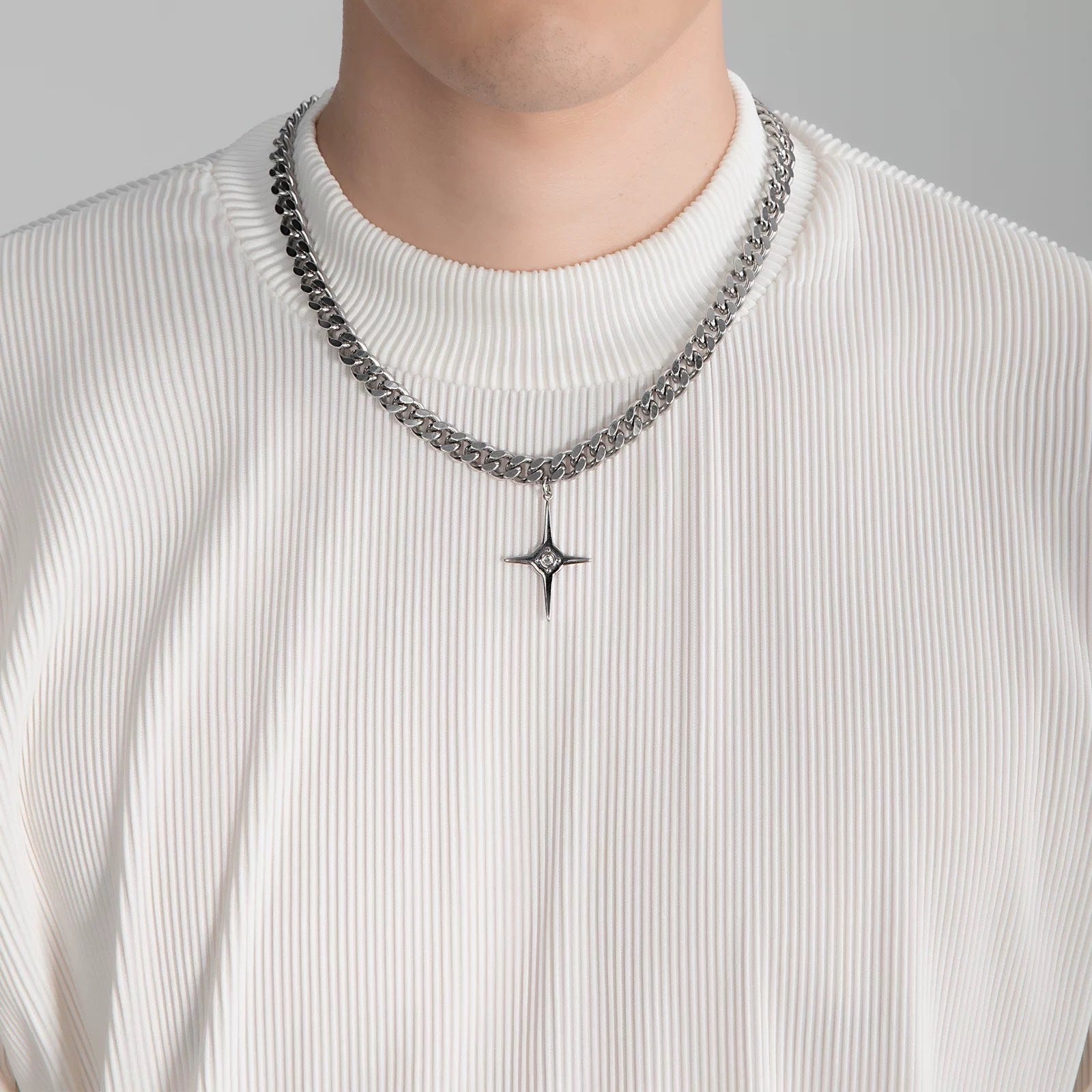 Damen Kette mit modernem Sternenanhänger und hochwertigem Gliederdesign Shop Nory