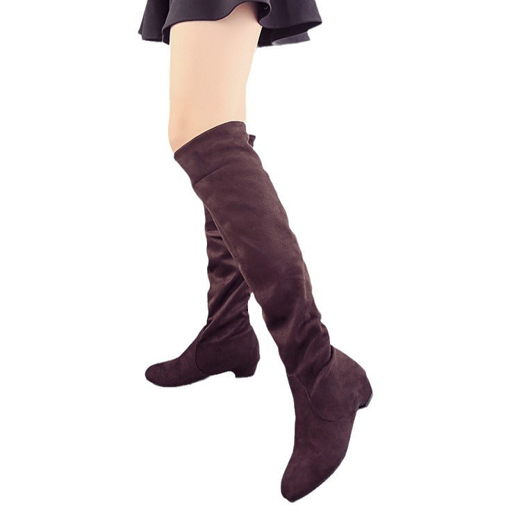 Damen Overknee-Stiefel mit weichem Veloursfinish, flachem Keilabsatz und stretchigem Schaft Shop Nory