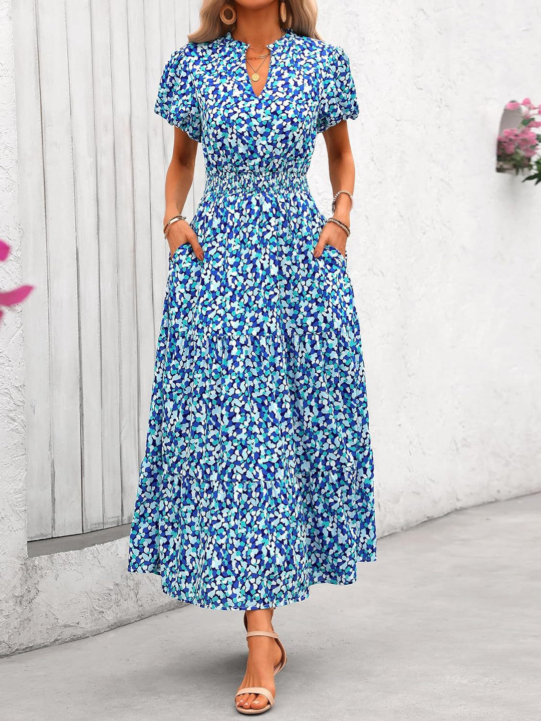 Damen Maxi-Kleid mit floralen Mustern und rüschendem Saum Shopnory