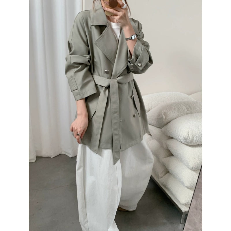 Damen Kurztrench mit weitem Schnitt, doppelreihigem Verschluss und Bindegürtel Shop Nory