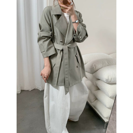 Damen Kurztrench mit weitem Schnitt, doppelreihigem Verschluss und Bindegürtel Shop Nory