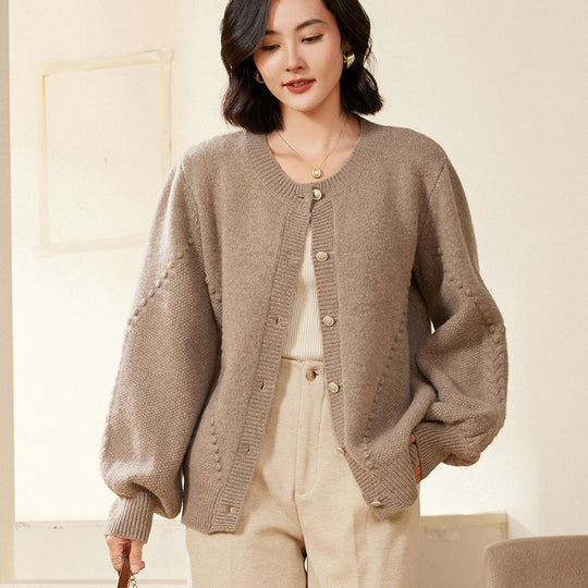 Damen Strickcardigan mit Strukturmuster, Ballonärmeln und Perlmuttknopfleiste Shop Nory