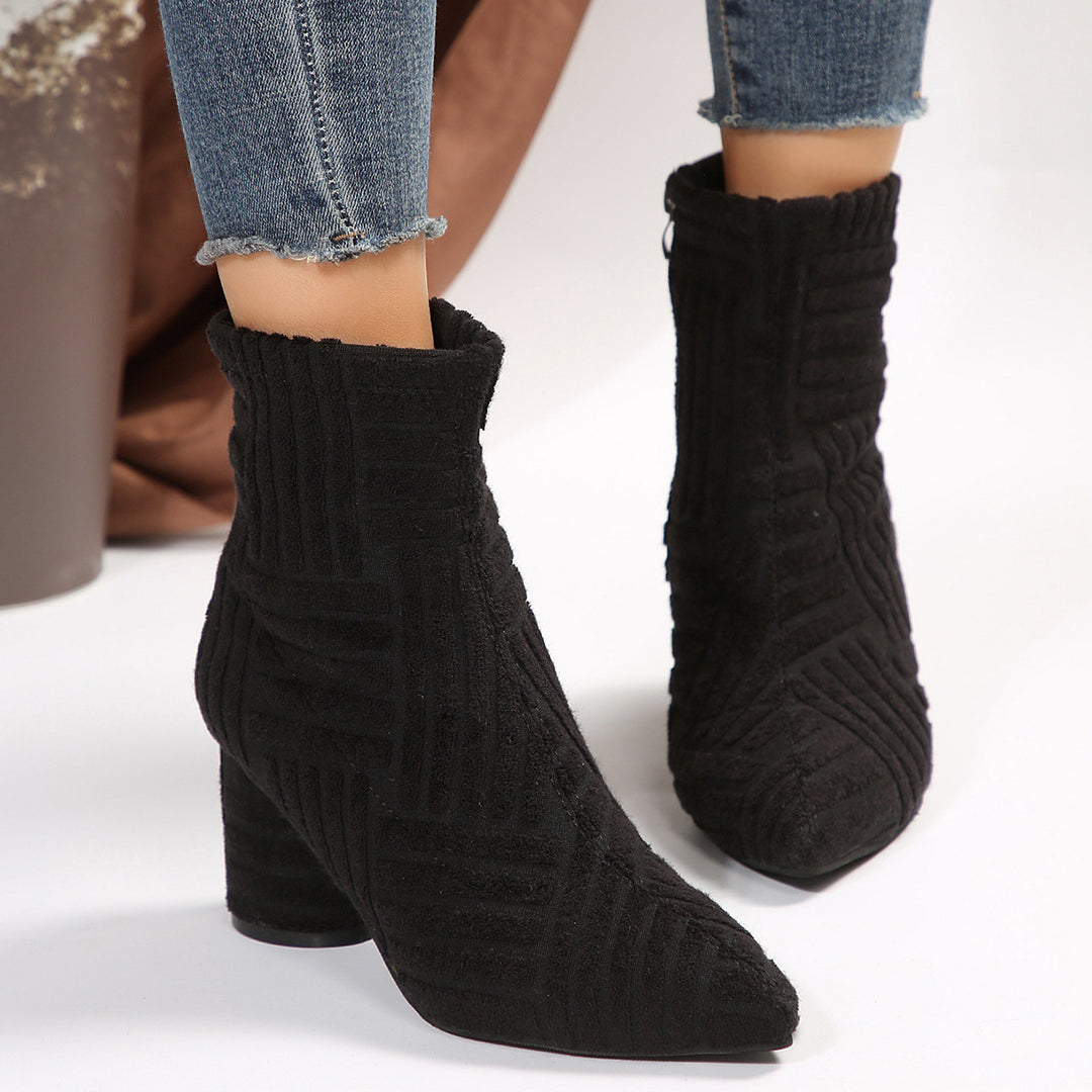 Damen Texturierte Ankleboots mit spitzer Schuhspitze und Blockabsatz Shop Nory