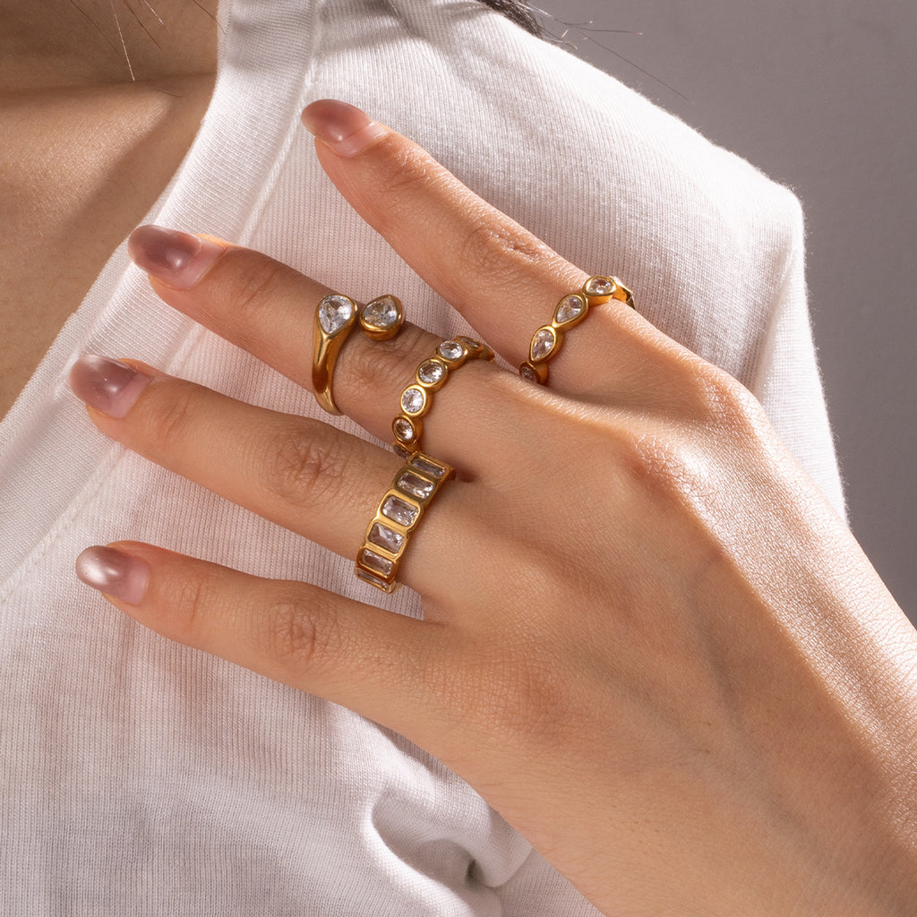 Damen eleganter und funkelnder Ring mit tropfenförmigen Zirkoniasteinen Shop Nory