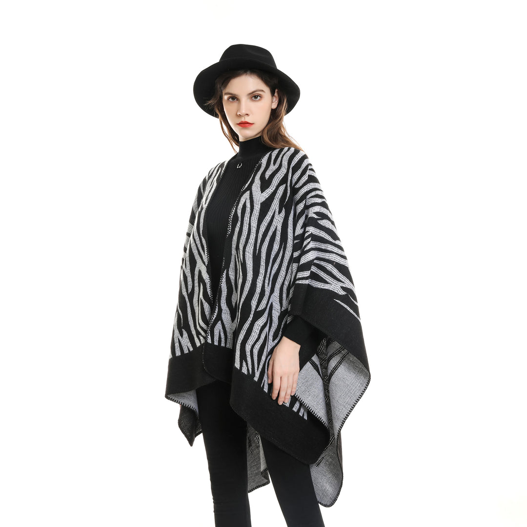 Damen Zebra‑Jacquard Poncho‑Cape im Oversize‑Kimono‑Fall aus weichem Feinstrick Shop Nory