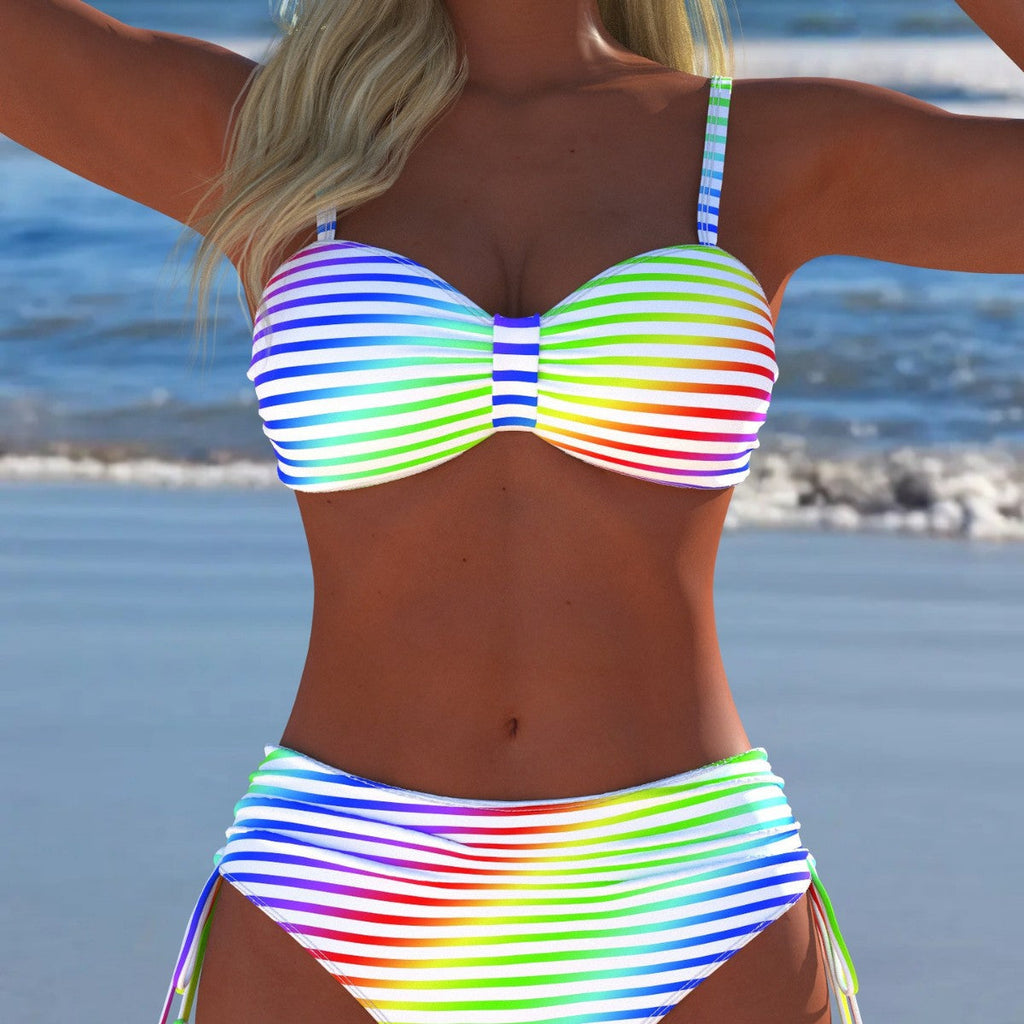 Damen Bikini-Set mit stilvollem Karomuster und goldfarbenen Akzenten