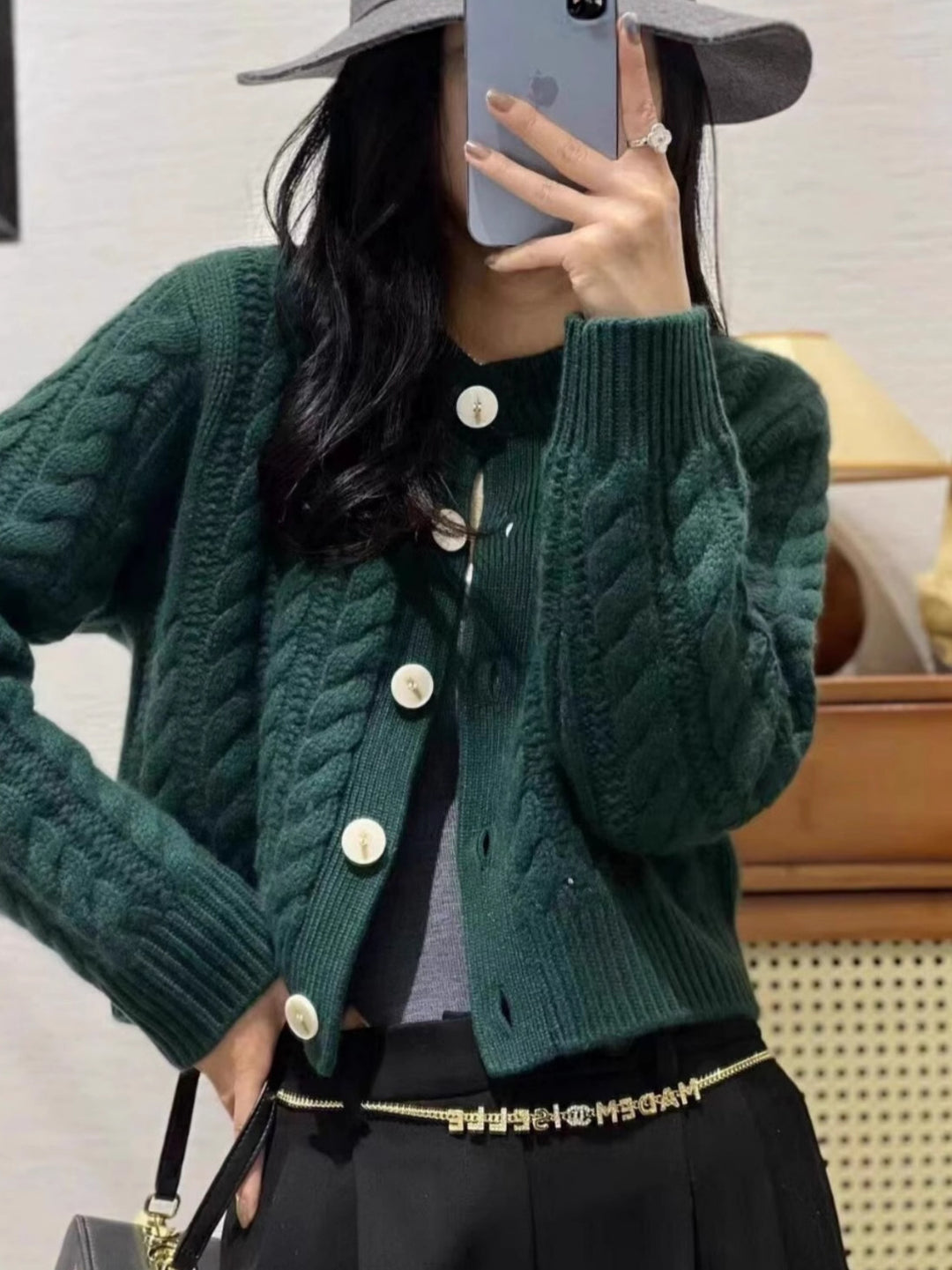 Damen Kurzer Zopfstrick‑Cardigan mit breitem Rippsaum und großen Knöpfen Shop Nory