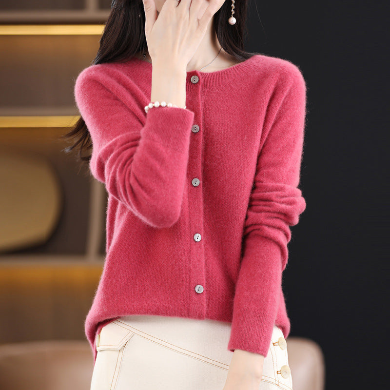 Damen Kurzgeschnittener Cardigan in Mohair‑Optik mit Rundhalsausschnitt und Perlmuttknöpfen Shop Nory