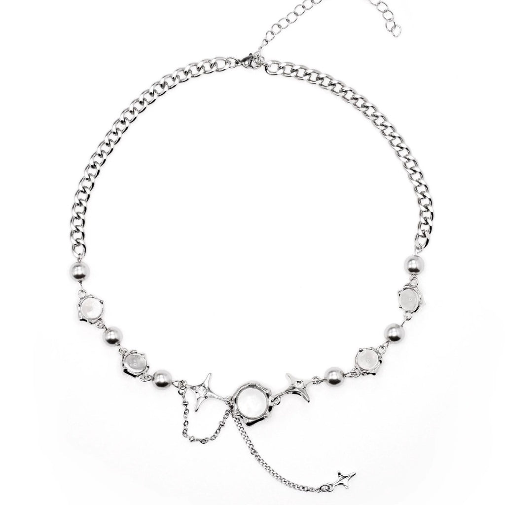 Damen Halskette mit funkelnden Perlen und eleganten Sternanhängern Shop Nory