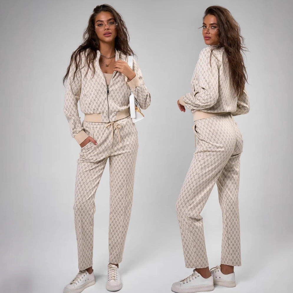 Damen jacquard Lounge-Set mit kurzer Bomberjacke und hochgeschnittener Kordelzug-Hose Shop Nory