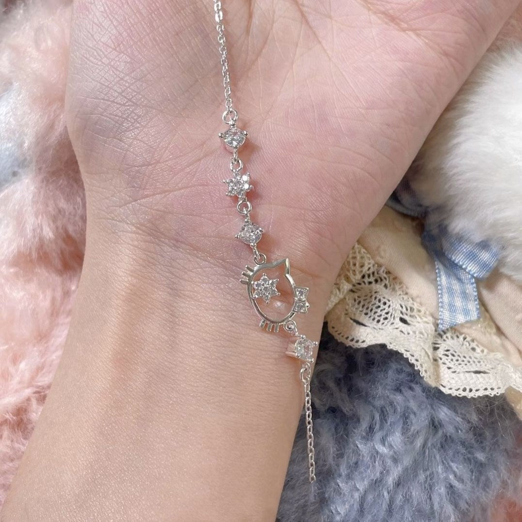 Damenarmband mit funkelnden Zirkonia-Elementen und elegantem Design Shop Nory