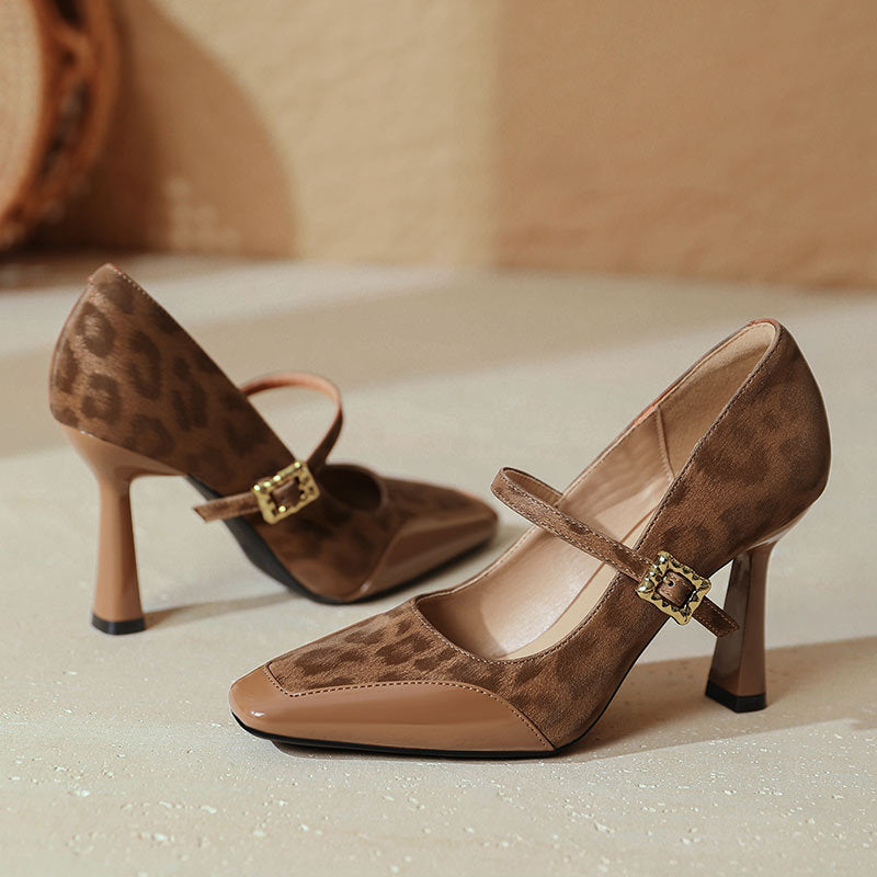 Damen elegante Mary Jane Pumps mit charakteristischem Blockabsatz und dekorativem Riemen
