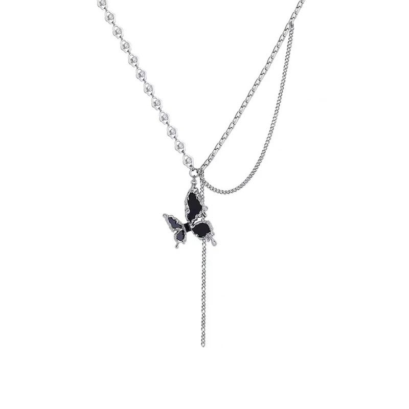 Damen Halskette mit elegantem Schmetterlingsanhänger und funkelnden Kristallen Shop Nory