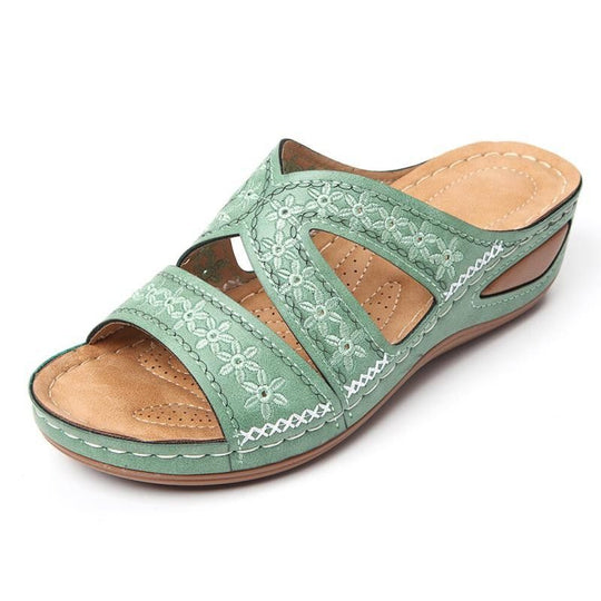 Damen Komfortable Wedge-Pantoletten mit floralem Cut-Out-Design Shopnory