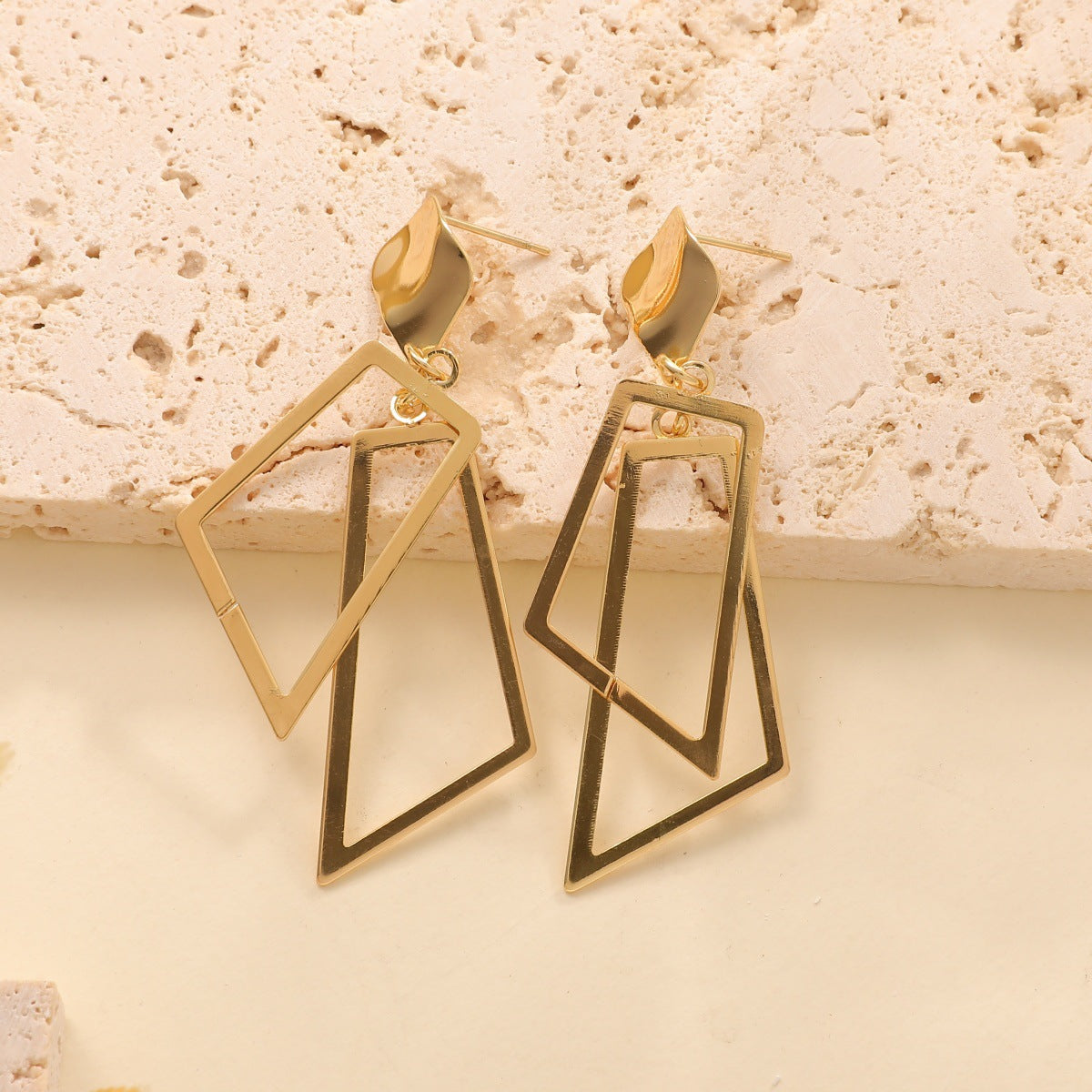 Damen Hängende Ohrringe im modernen geometrischen Design Shop Nory