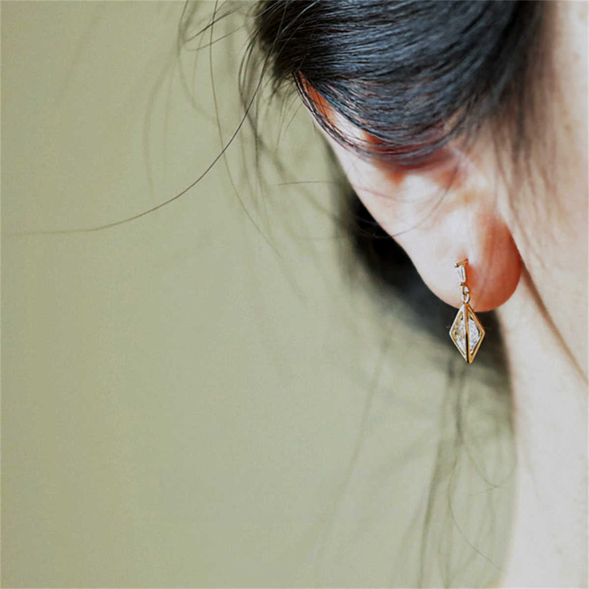 Damen Ohrhänger mit zeitgenössischem Diamantdesign Shop Nory