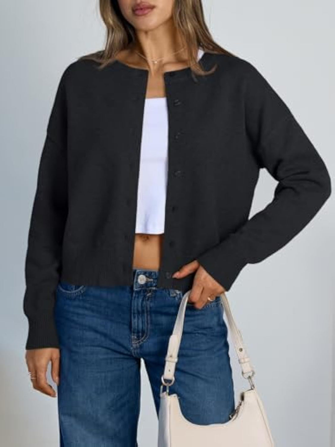 Damen Cropped Strickjacke im Boxy‑Schnitt mit Rundhals und Rippbündchen Shop Nory