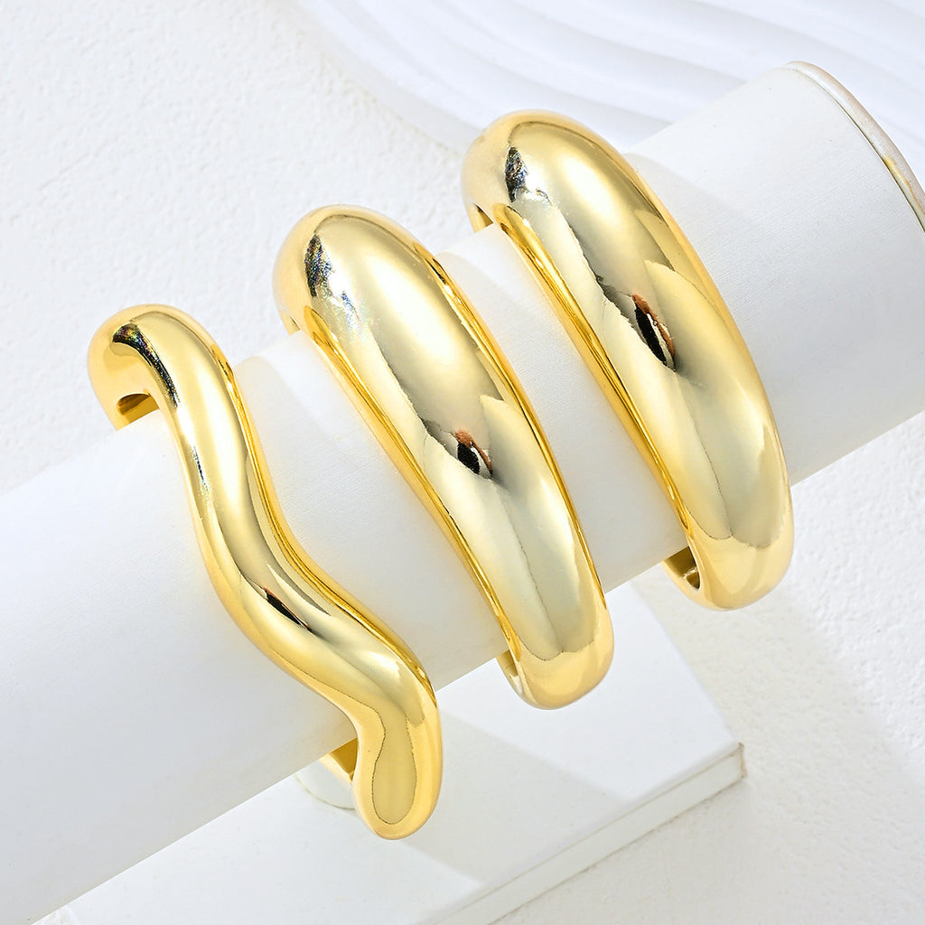 Damen Armreif-Set mit geschwungenem Design und glänzender Oberfläche Shop Nory