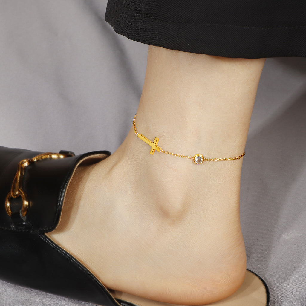 Damen Fußkette mit filigranem Kreuz- und Kristall-Anhänger Shop Nory