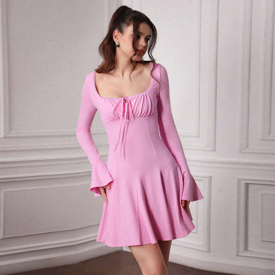 Damen gerafftes Skater-Minikleid mit Bustier-Tie, taillierter Schnitt und ausgestellten Glockenärmeln Shop Nory