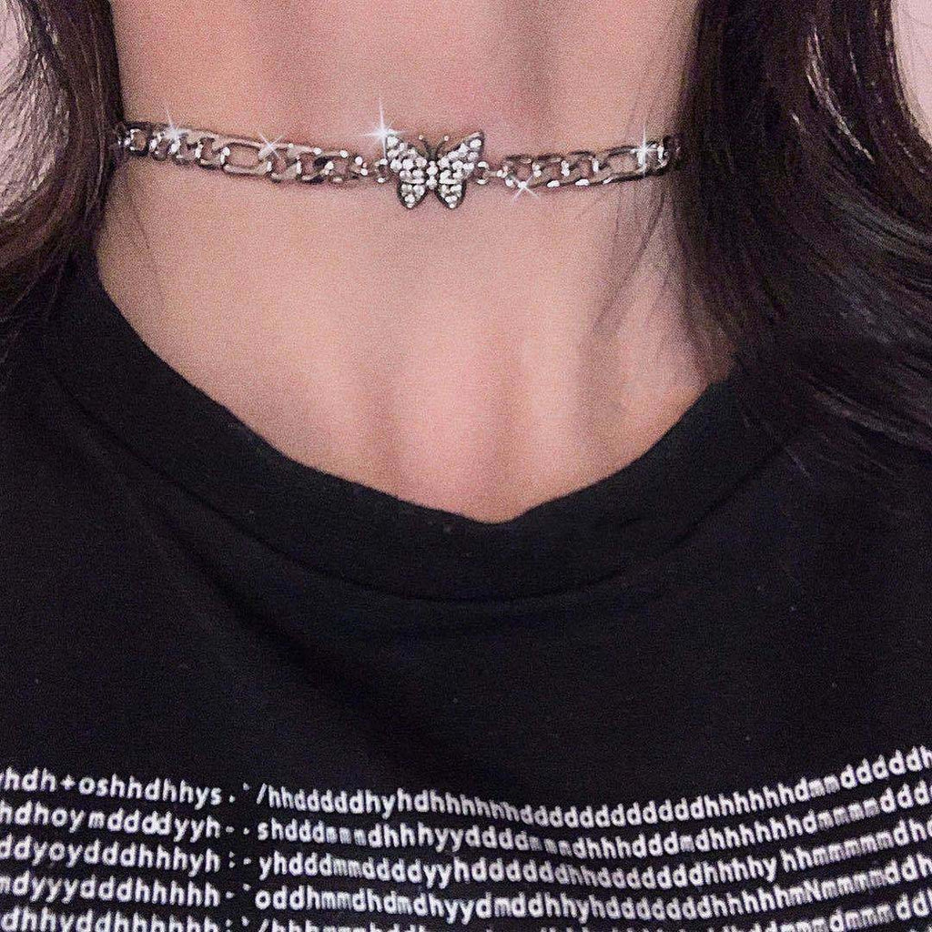 Damen Choker-Halskette mit funkelndem Schmetterlingsanhänger Shop Nory