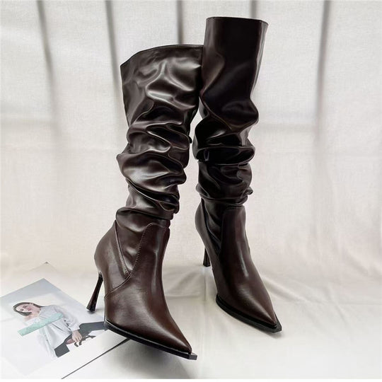 Damen Slouchy kniehohe Stiefel mit spitzer Zehenform und skulpturellem Stiletto-Absatz Shop Nory