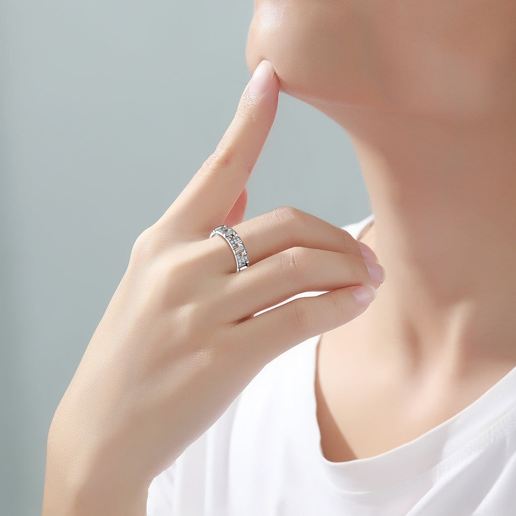 Damen luxuriöser Ring mit kreativem geometrischen Design und feinem Zirkonia-Besatz Shop Nory