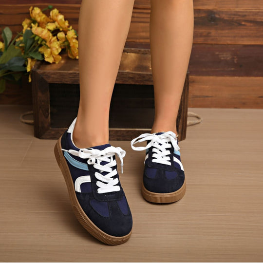 Damen niedrige Retro‑Sneaker aus Velours‑ und Textilmix mit profiliertem Gumsohle Shop Nory