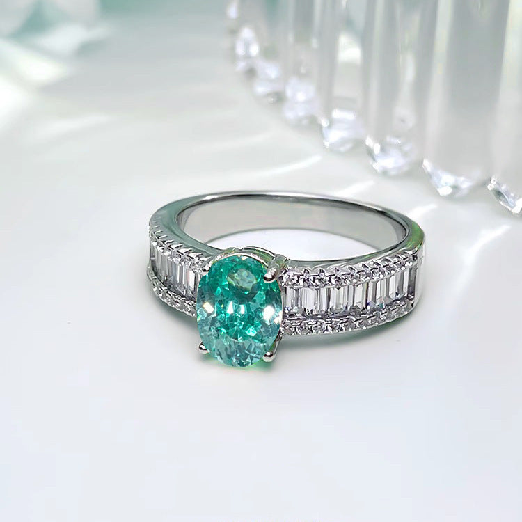 Damenring mit ovalem Edelsteinbesatz und elegantem Zirkonia Schmuck Shop Nory
