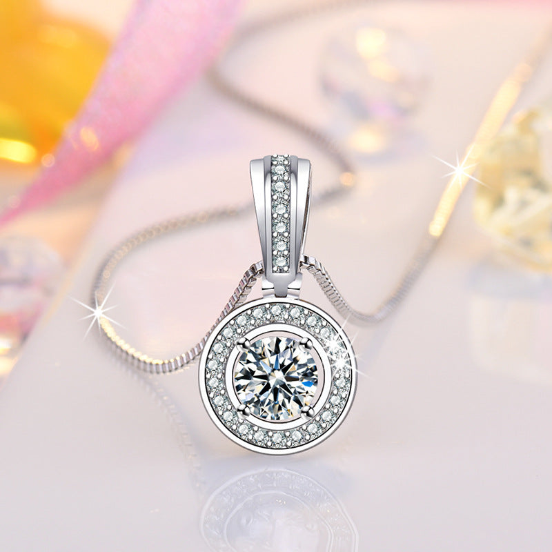 Damen Halskette mit funkelndem Zirkonia-Anhänger in elegantem Design Shop Nory