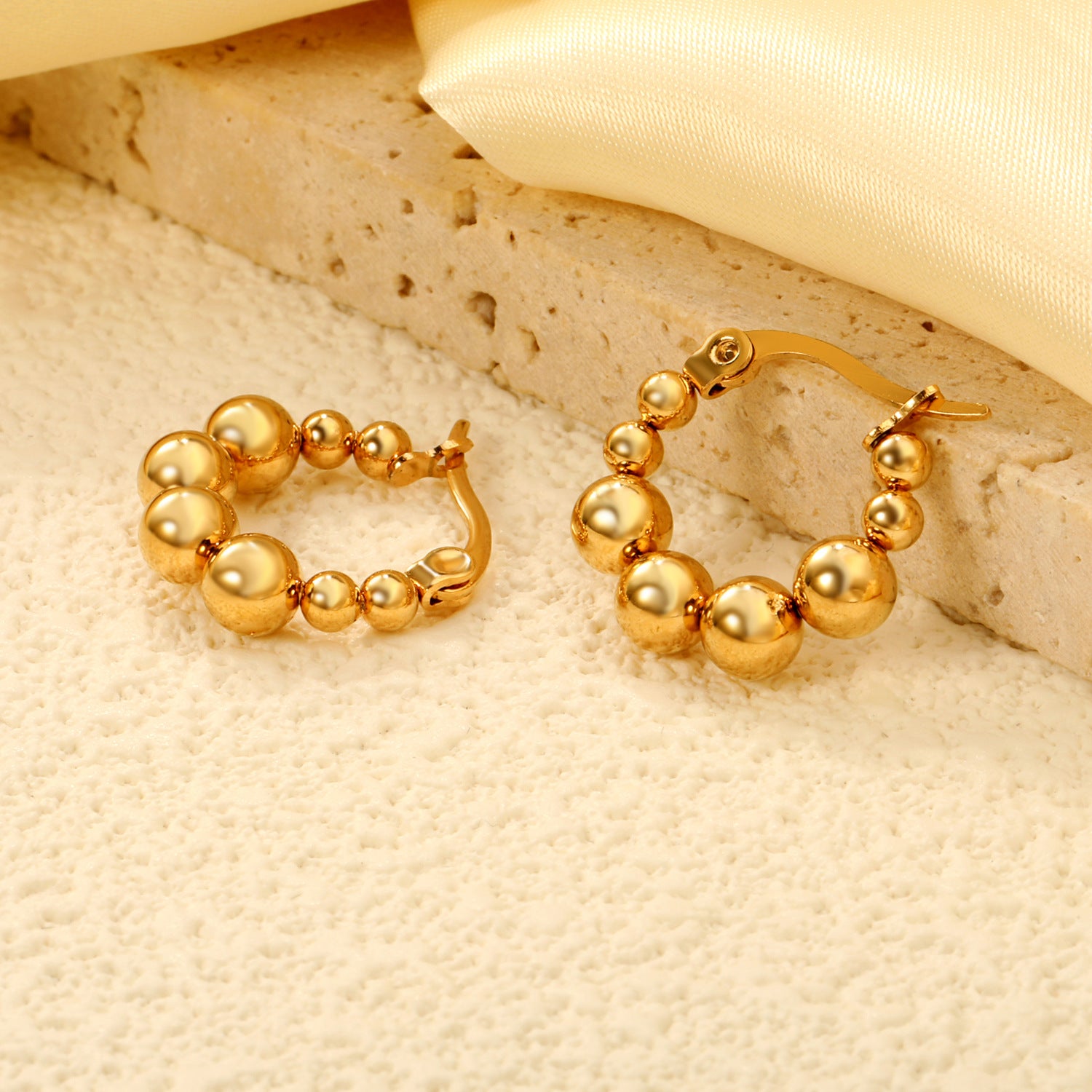 Damen Creolen mit elegantem Perlen-Design Shop Nory