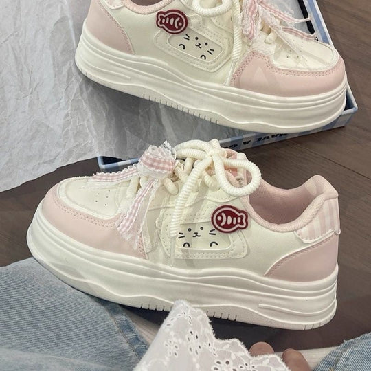 Damen Verspielte Sneakers mit einzigartiger Katzenapplikation