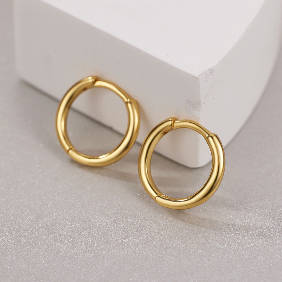 Damen eleganter Creolenring aus hochwertigem Material Shop Nory