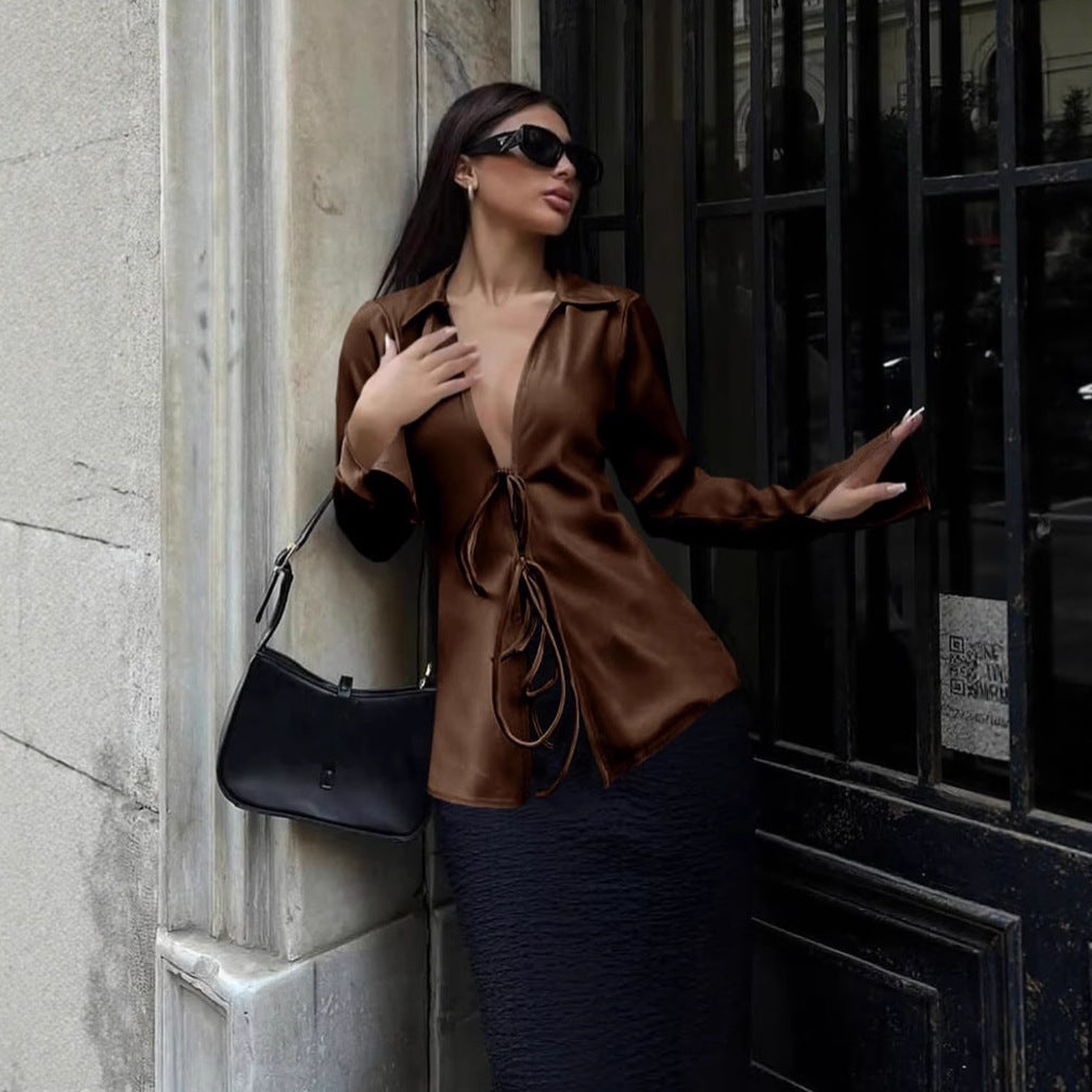 Damen Bluse mit tiefem V-Ausschnitt und Bindebändern taillierter Schnitt ausgestellte Ärmel Shop Nory