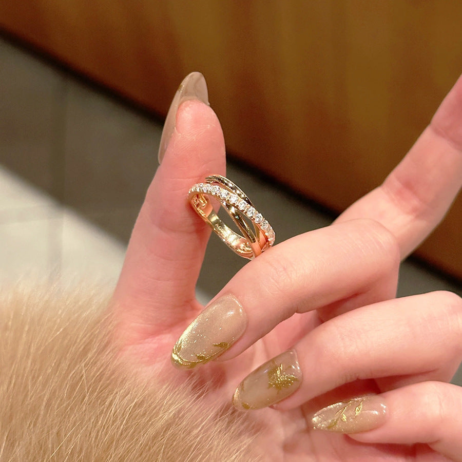 Damenring im eleganten Wickeldesign mit funkelnden Zirkonia Shop Nory