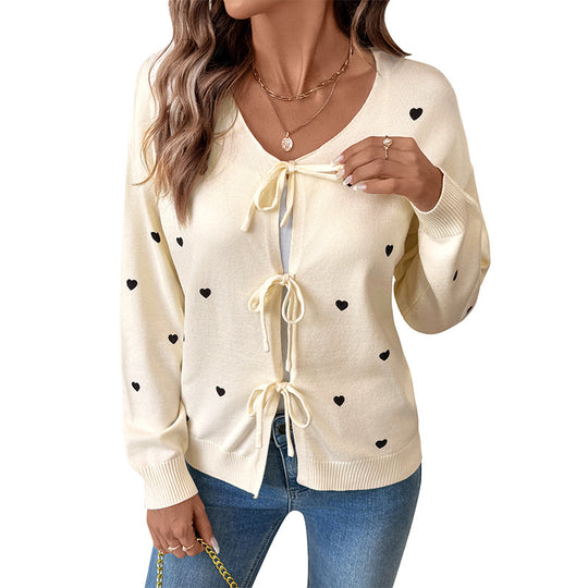 Damen Feinstrick-Cardigan mit dekorativen Schleifenverschlüssen und Herz-Motiv Shop Nory
